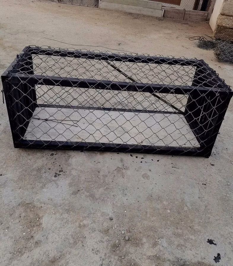 Metalkarkas canlı tələ/qəfəs - Material: qalın divarlı polad profil