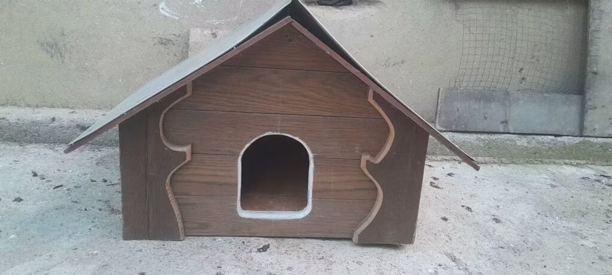 Taxta it evi / heyvan evi - Material: qalın taxta karkas, dekorativ