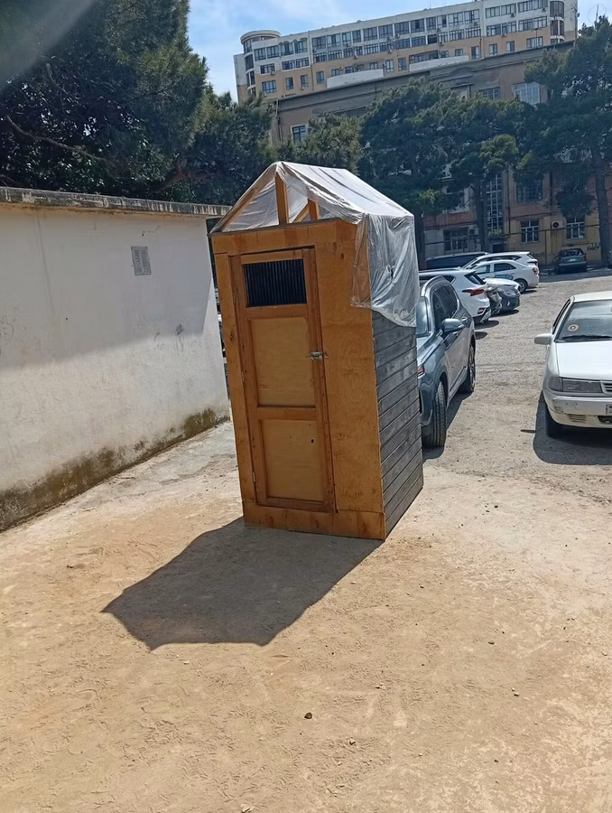 Taxta quşxana / qəfəshana - Material: taxta konstruksiya