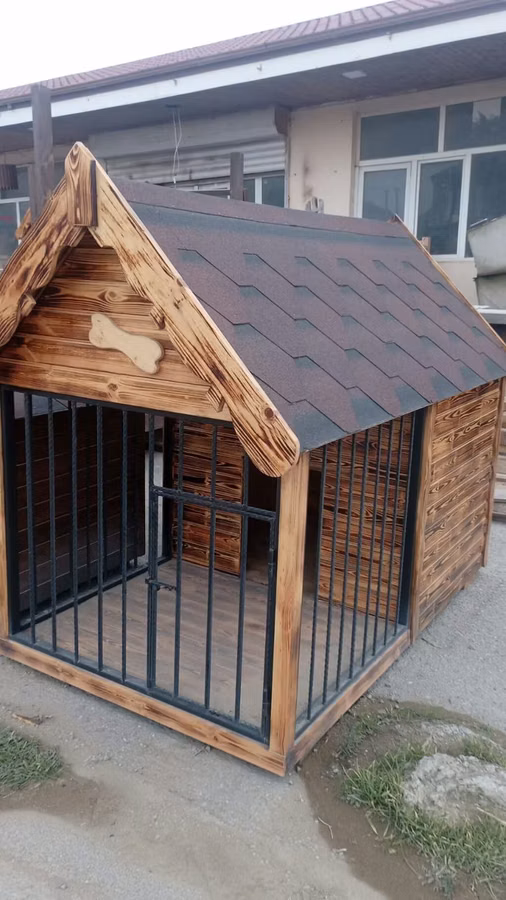 Aşkarlanmış ağac və metal konstruksiyalı it evi/volyer - Material