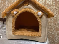 Yumşaq ev şəklində pişik/it yuvası - Material: parça və plyuş — 照片 1