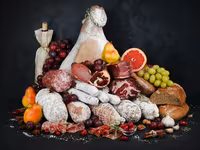 Мясные деликатесы коппа прошутто ломо — Foto 3